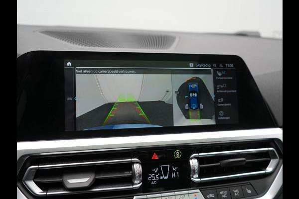 BMW 3 Serie Touring 320e Sportline Plug In Hybrid 204pk Dealer O.H PHEV | Trekhaak Af Fabriek | Panodak | Laser LED | Head Up | 360 Camera | Lederen Sportstoelen Verwarmd | Keyless | Navigatie | Blis | Virtual | DAB |
