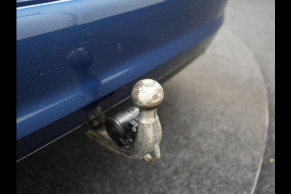 BMW 3 Serie Touring 320e Sportline Plug In Hybrid 204pk Dealer O.H PHEV | Trekhaak Af Fabriek | Panodak | Laser LED | Head Up | 360 Camera | Lederen Sportstoelen Verwarmd | Keyless | Navigatie | Blis | Virtual | DAB |