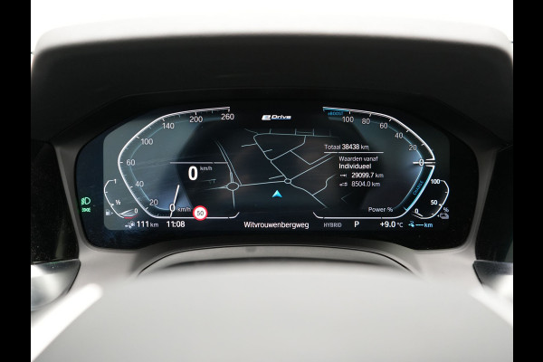 BMW 3 Serie Touring 320e Sportline Plug In Hybrid 204pk Dealer O.H PHEV | Trekhaak Af Fabriek | Panodak | Laser LED | Head Up | 360 Camera | Lederen Sportstoelen Verwarmd | Keyless | Navigatie | Blis | Virtual | DAB |