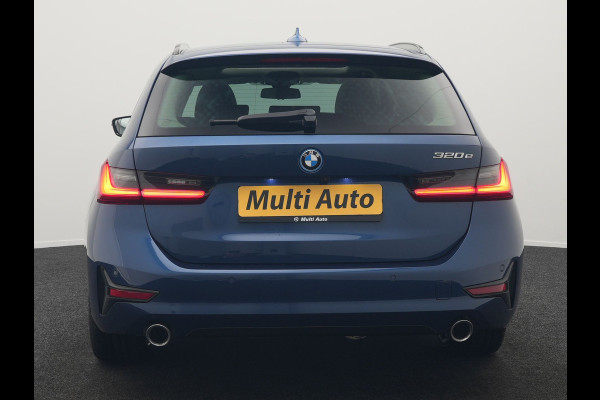 BMW 3 Serie Touring 320e Sportline Plug In Hybrid 204pk Dealer O.H PHEV | Trekhaak Af Fabriek | Panodak | Laser LED | Head Up | 360 Camera | Lederen Sportstoelen Verwarmd | Keyless | Navigatie | Blis | Virtual | DAB |