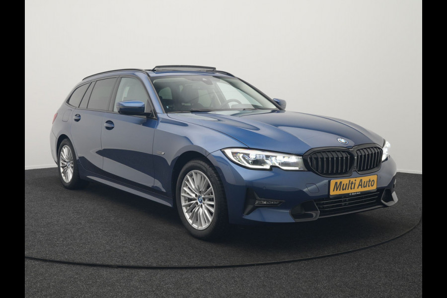 BMW 3 Serie Touring 320e Sportline Plug In Hybrid 204pk Dealer O.H PHEV | Trekhaak Af Fabriek | Panodak | Laser LED | Head Up | 360 Camera | Lederen Sportstoelen Verwarmd | Keyless | Navigatie | Blis | Virtual | DAB |