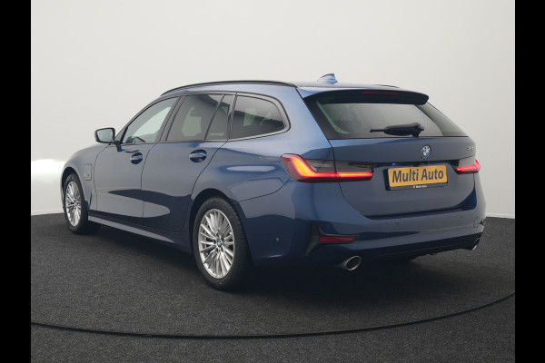 BMW 3 Serie Touring 320e Sportline Plug In Hybrid 204pk Dealer O.H PHEV | Trekhaak Af Fabriek | Panodak | Laser LED | Head Up | 360 Camera | Lederen Sportstoelen Verwarmd | Keyless | Navigatie | Blis | Virtual | DAB |