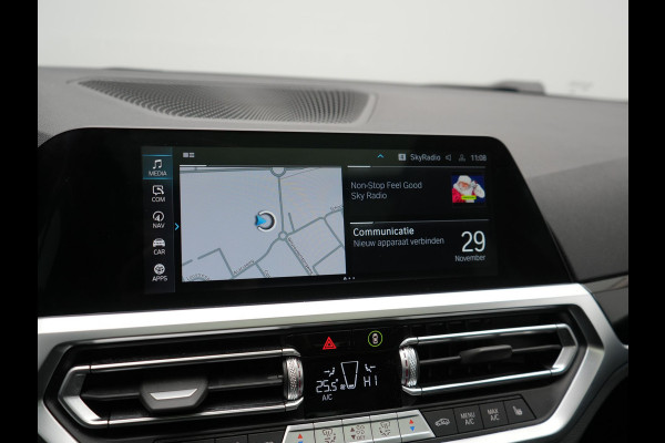 BMW 3 Serie Touring 320e Sportline Plug In Hybrid 204pk Dealer O.H PHEV | Trekhaak Af Fabriek | Panodak | Laser LED | Head Up | 360 Camera | Lederen Sportstoelen Verwarmd | Keyless | Navigatie | Blis | Virtual | DAB |