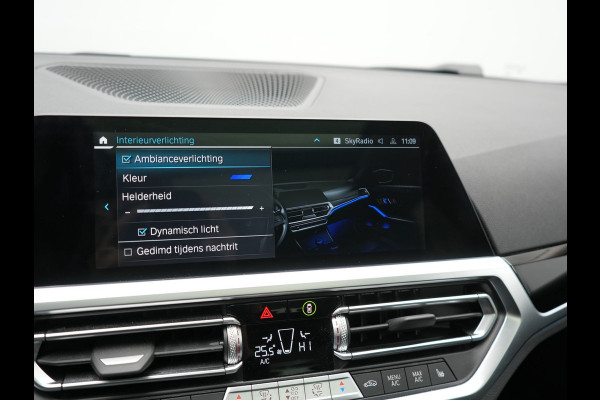 BMW 3 Serie Touring 320e Sportline Plug In Hybrid 204pk Dealer O.H PHEV | Trekhaak Af Fabriek | Panodak | Laser LED | Head Up | 360 Camera | Lederen Sportstoelen Verwarmd | Keyless | Navigatie | Blis | Virtual | DAB |