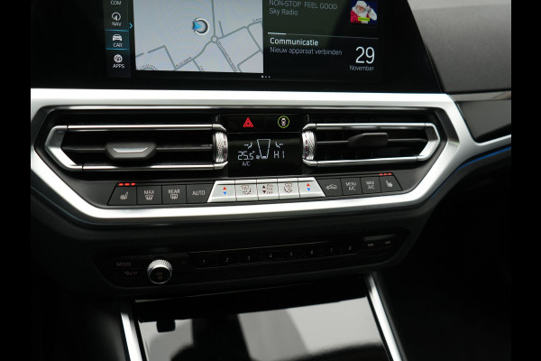 BMW 3 Serie Touring 320e Sportline Plug In Hybrid 204pk Dealer O.H PHEV | Trekhaak Af Fabriek | Panodak | Laser LED | Head Up | 360 Camera | Lederen Sportstoelen Verwarmd | Keyless | Navigatie | Blis | Virtual | DAB |