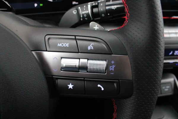 Hyundai Kona 1.6 GDI 130PK HEV N LINE | *NIEUWE AUTO!* | NAVIGATIE | DRAADLOZE APPLE CARPLAY/ANDROID AUTO | ADAPTIVE CRUISE CONTROL | CLIMATE CONTROL | DODEHOEK DETECTIE | DRAADLOZE TELEFOONLADER |  18" LICHTMETALEN VELGEN | ACHTERUITRIJ CAMERA | PARKEERSENSOREN VOOR EN ACHTER | KEYLESS ENTRY/START | DAB+ RADIO | ELEKTRISCH BEDIENBARE ACHTERKLEP | SFEER VERLICHTING | FULL LED KOPLAMPEN |