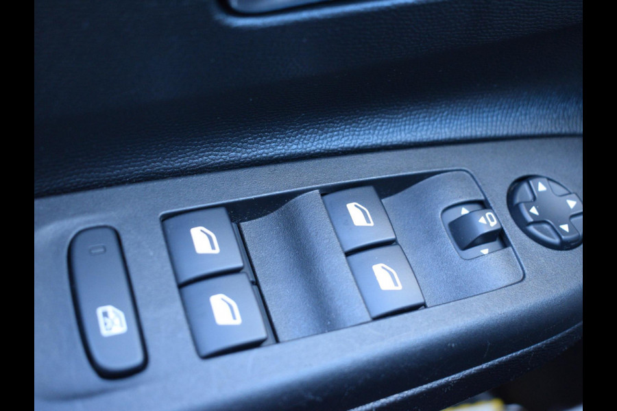 Opel Corsa 1.2 GS Line 100 PK | CLIMATE CONTROL | PARKEERSENSOREN MET CAMERA | STOELVERWARMING | WIT DAK |