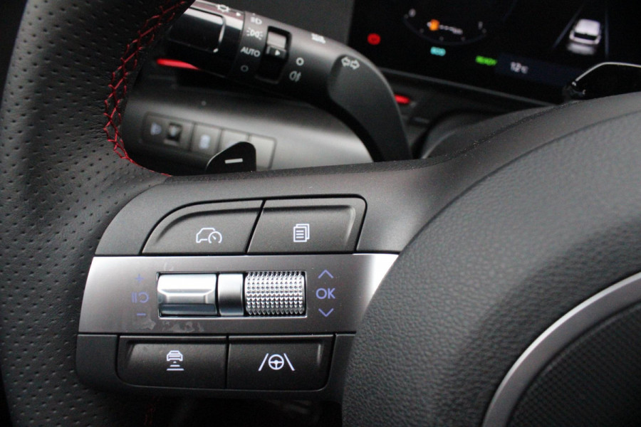 Hyundai Kona 1.6 GDI 130PK HEV N LINE | *NIEUWE AUTO!* | NAVIGATIE | DRAADLOZE APPLE CARPLAY/ANDROID AUTO | ADAPTIVE CRUISE CONTROL | CLIMATE CONTROL | DODEHOEK DETECTIE | DRAADLOZE TELEFOONLADER |  18" LICHTMETALEN VELGEN | ACHTERUITRIJ CAMERA | PARKEERSENSOREN VOOR EN ACHTER | KEYLESS ENTRY/START | DAB+ RADIO | ELEKTRISCH BEDIENBARE ACHTERKLEP | SFEER VERLICHTING | FULL LED KOPLAMPEN |