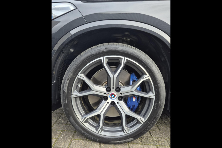 BMW X5 xDrive45e High Executive M Sport / Panoramadak / Achterasbesturing / Head Up Display / Comfortstoel / Driving Assistant Professional / Stuurwielverwarming / Trekhaak / Comforttoegang