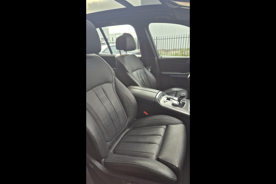 BMW X5 xDrive45e High Executive M Sport / Panoramadak / Achterasbesturing / Head Up Display / Comfortstoel / Driving Assistant Professional / Stuurwielverwarming / Trekhaak / Comforttoegang