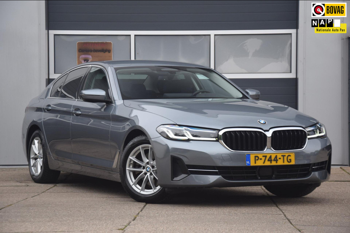 BMW 5 Serie 520i Business Edition Plus CAMERA/HIFI SYSTEM/ADAPTIEVE CRUISE CONTROL