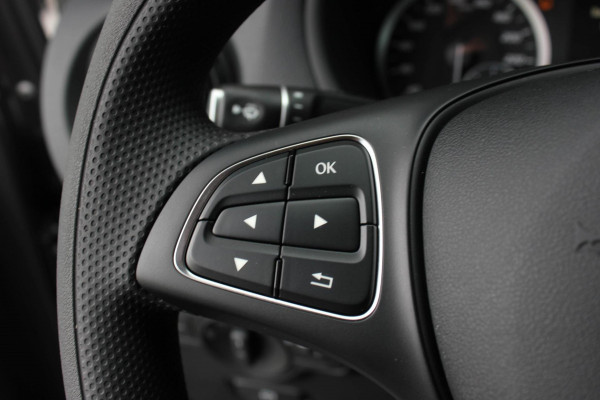 Mercedes-Benz Vito 136PK JB-EDITION FULL BLACK / AMG / SPOILER / VERLAGINGSVEREN / NAVIGATIE / CLIMATE CONTROL / TREKHAAK / CRUISE