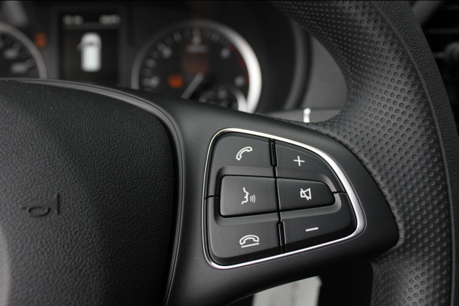 Mercedes-Benz Vito 136PK JB-EDITION FULL BLACK / AMG / SPOILER / VERLAGINGSVEREN / NAVIGATIE / CLIMATE CONTROL / TREKHAAK / CRUISE