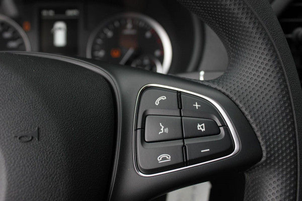 Mercedes-Benz Vito 136PK JB-EDITION FULL BLACK / AMG / SPOILER / VERLAGINGSVEREN / NAVIGATIE / CLIMATE CONTROL / TREKHAAK / CRUISE