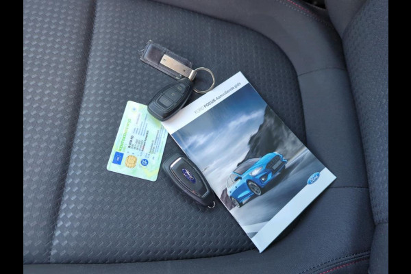 Ford Focus 1.0 EcoBoost Hybrid ST Line Business