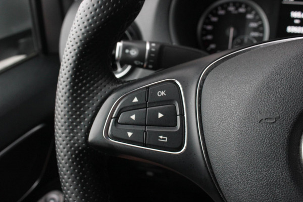 Mercedes-Benz Vito 215PK LANG JB- EDITION FULL BLACK / AMG / SPOILER / VERLAGINGSVEREN / NAVIGATIE / SIDE- BARS / FULL / NAVIGATIE