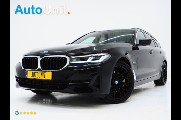 BMW 5 Serie Touring 530e xDrive | Panoramadak | Camera | Sfeerverlichting | BLIS | Carplay