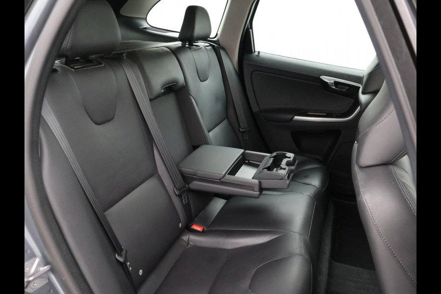 Volvo XC60 2.0 T5 FWD 245 PK POLAR+ PANORAMA | LEDER | TREKHAAK | STOELVERW.