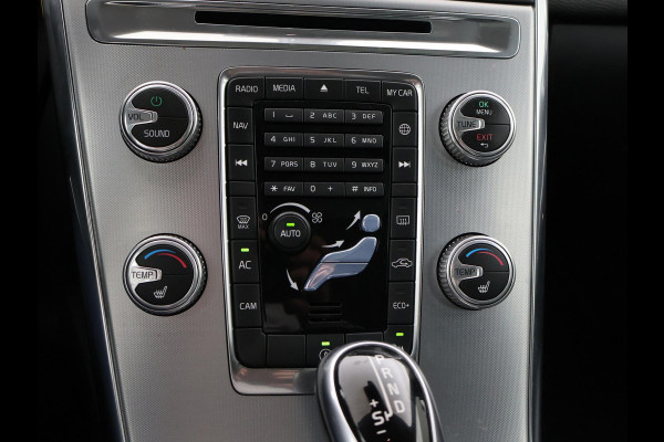 Volvo XC60 2.0 T5 FWD 245 PK POLAR+ PANORAMA | LEDER | TREKHAAK | STOELVERW.