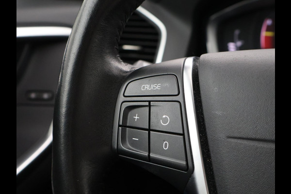 Volvo XC60 2.0 T5 FWD 245 PK POLAR+ PANORAMA | LEDER | TREKHAAK | STOELVERW.