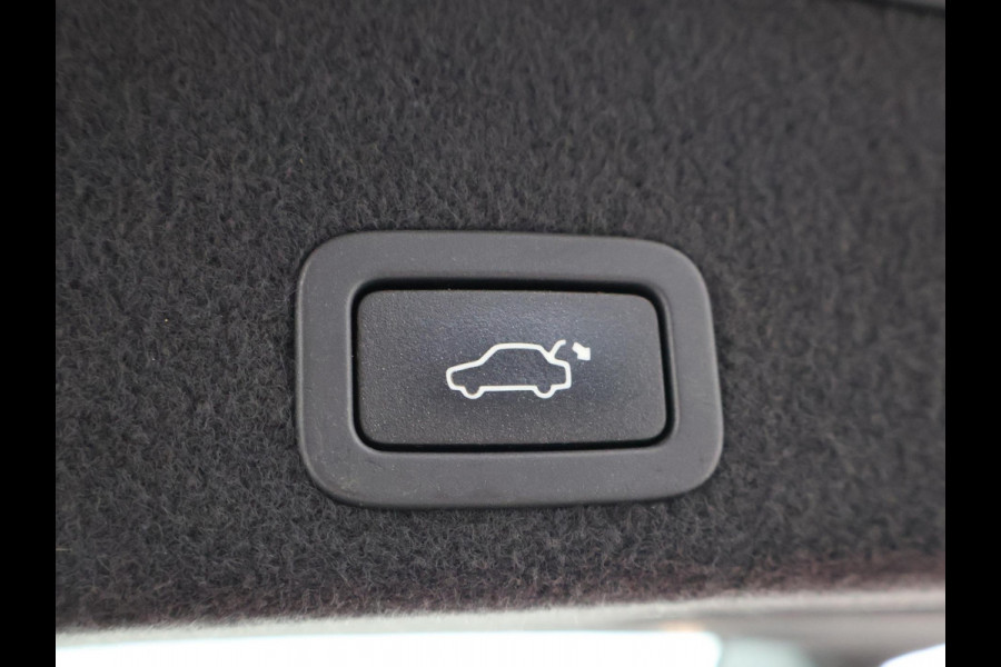 Volvo XC60 2.0 T5 FWD 245 PK POLAR+ PANORAMA | LEDER | TREKHAAK | STOELVERW.