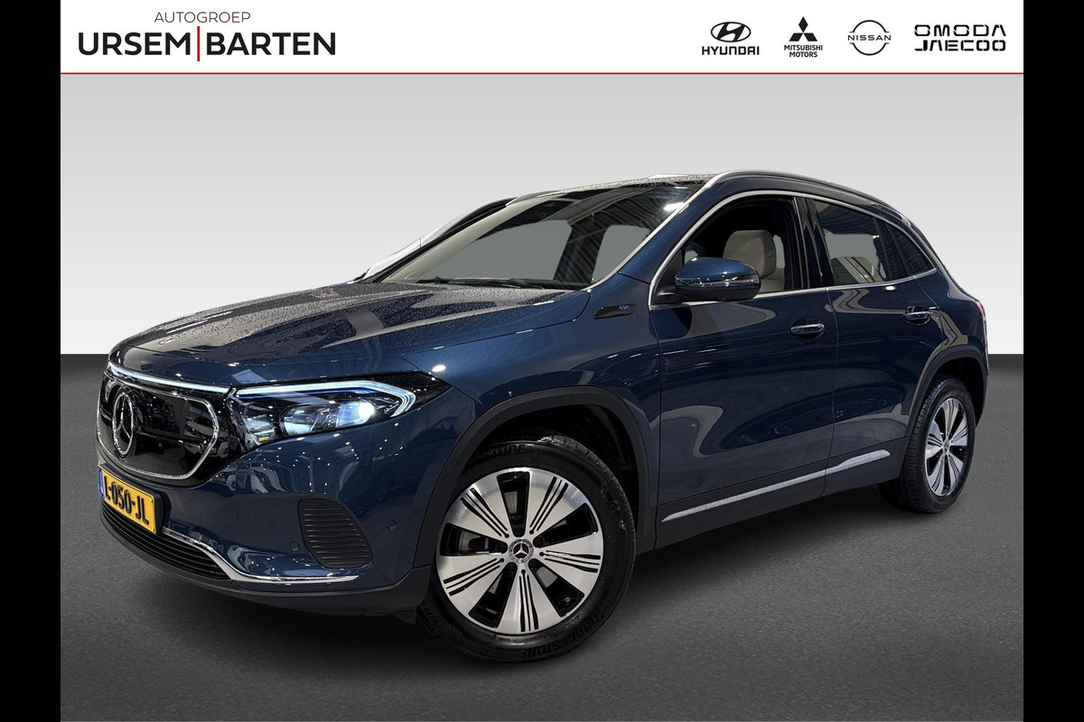 Mercedes-Benz EQA 250 Business Solution Luxury 67 kWh Panoramadak | leder | Sfeerverlichting