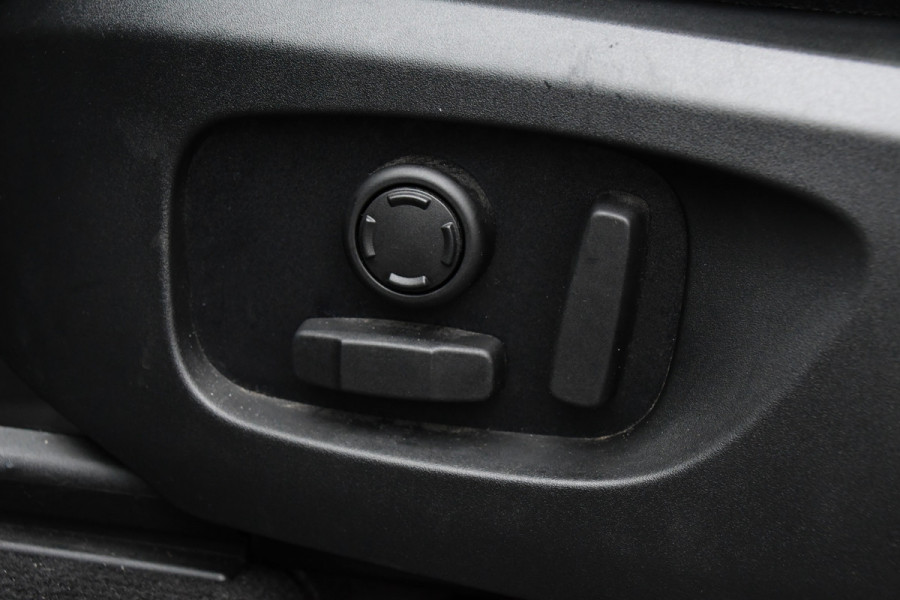 Land Rover Discovery Sport 2.0 TD4 HSE Camera, Cruise, Stoelverwarming, PANO, 180pk, LED, Leder, Automaat, multimedia, Uniek!