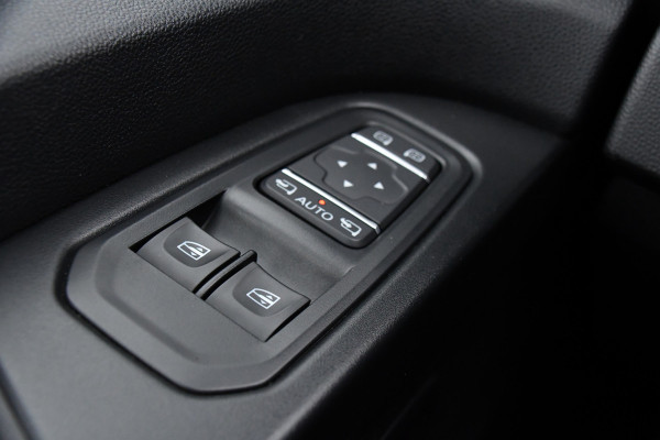 Renault Trafic 2.0 dCi 170 L1H1 Luxe Black Edition Adaptieve Cruise, Camera, Carplay, 170pk, Automaat, LED, Clima, Stoelverwarming, Multimedia, Uniek!