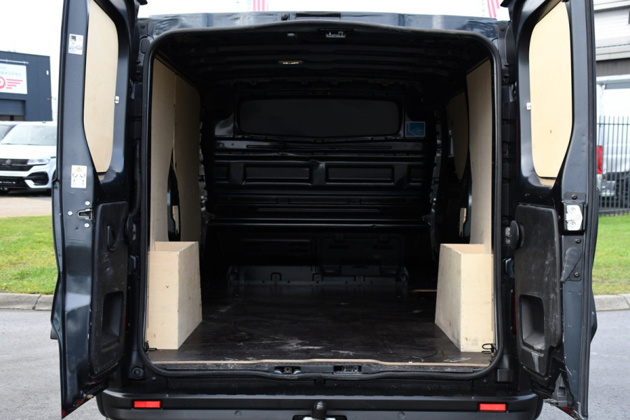 Nissan Primastar 2.0 dCi L2H1 PB Edition Camera, Cruise, Carplay, LED, 150pk, Keyless, Automaat, Trekhaak, Multimedia, Sensoren, Uniek!