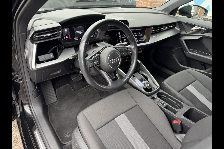 Audi A3 Sportback 150pk 35 TFSI Business edition S-Tronic Keyless LaneAssist CarPlay Navi Garantie