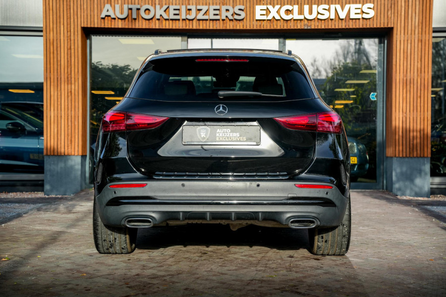 Mercedes-Benz GLA 180 AMG Line Panoramadak Adapt. Cruise Keyless Ambient