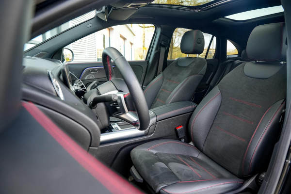 Mercedes-Benz GLA 180 AMG Line Panoramadak Adapt. Cruise Keyless Ambient