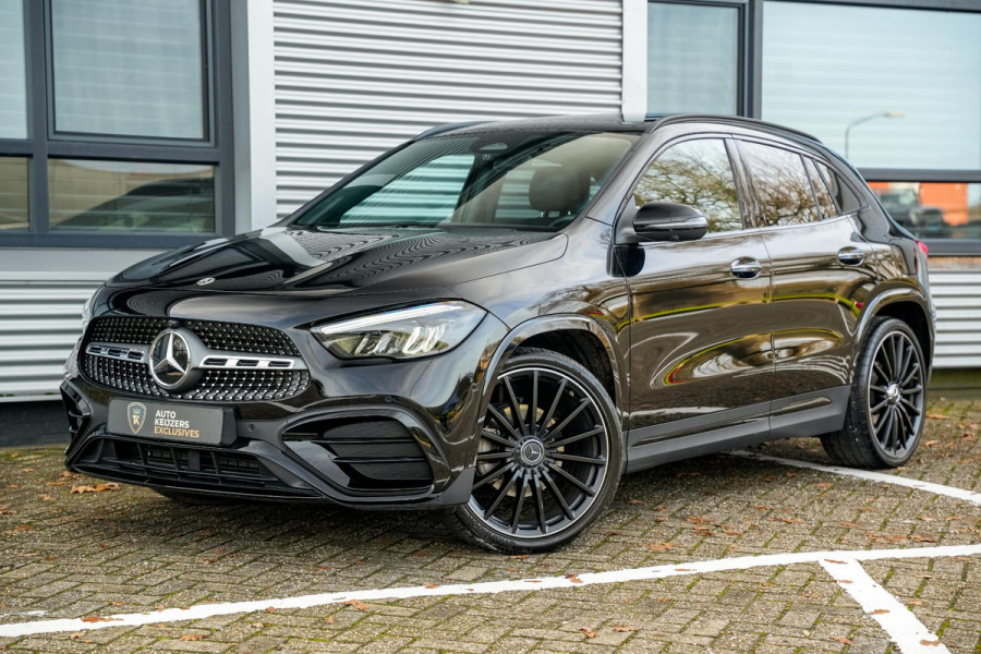 Mercedes-Benz GLA 180 AMG Line Panoramadak Adapt. Cruise Keyless Ambient
