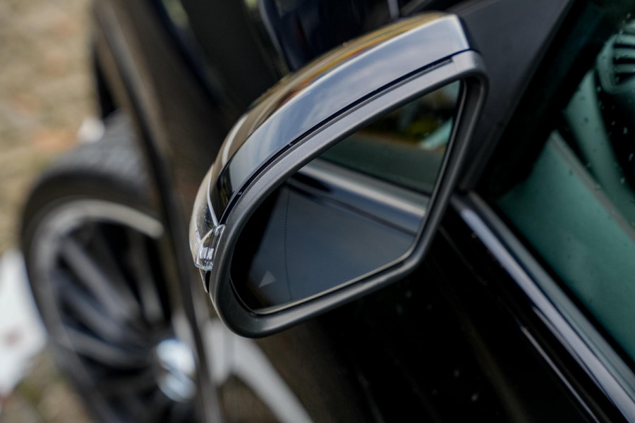 Mercedes-Benz GLA 180 AMG Line Panoramadak Adapt. Cruise Keyless Ambient