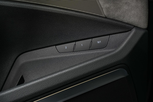 Audi e-tron e-tron 55 quattro advanced Pro Line Plus 95 kWh File Assist Rijstrooksensor Climate Control Navi Stoelverw. 360 camera 21"L.M.