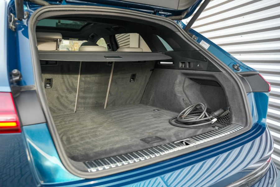 Audi e-tron e-tron 55 quattro advanced Pro Line Plus 95 kWh File Assist Rijstrooksensor Climate Control Navi Stoelverw. 360 camera 21"L.M.