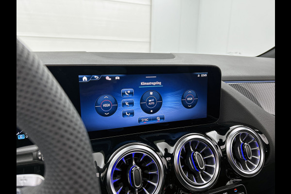 Mercedes-Benz B-Klasse 180 Business Solution AMG | Nightpakket | Trekhaak | Panoramaschuifdak  | Stoelverwarming voor | Multibeam LED | Smartphone integratie | EASY PACK achterklep | Keyless-Go comfortpakket |
