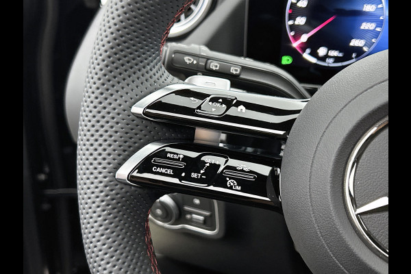 Mercedes-Benz B-Klasse 180 Business Solution AMG | Nightpakket | Trekhaak | Panoramaschuifdak  | Stoelverwarming voor | Multibeam LED | Smartphone integratie | EASY PACK achterklep | Keyless-Go comfortpakket |