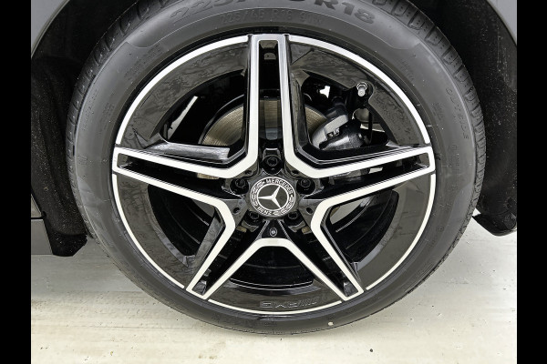 Mercedes-Benz B-Klasse 180 Business Solution AMG | Nightpakket | Trekhaak | Panoramaschuifdak  | Stoelverwarming voor | Multibeam LED | Smartphone integratie | EASY PACK achterklep | Keyless-Go comfortpakket |