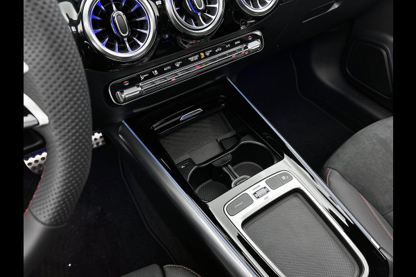 Mercedes-Benz B-Klasse 180 Business Solution AMG | Nightpakket | Trekhaak | Panoramaschuifdak  | Stoelverwarming voor | Multibeam LED | Smartphone integratie | EASY PACK achterklep | Keyless-Go comfortpakket |