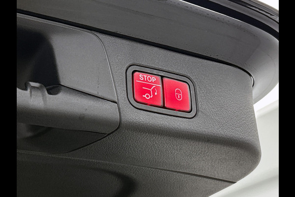 Mercedes-Benz B-Klasse 180 Business Solution AMG | Nightpakket | Trekhaak | Panoramaschuifdak  | Stoelverwarming voor | Multibeam LED | Smartphone integratie | EASY PACK achterklep | Keyless-Go comfortpakket |