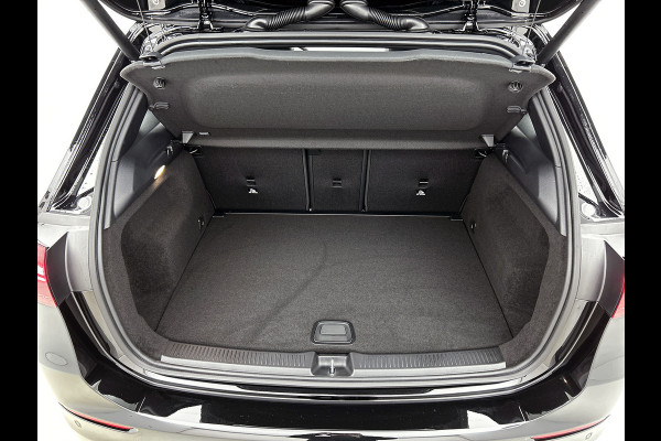 Mercedes-Benz B-Klasse 180 Business Solution AMG | Nightpakket | Trekhaak | Panoramaschuifdak  | Stoelverwarming voor | Multibeam LED | Smartphone integratie | EASY PACK achterklep | Keyless-Go comfortpakket |