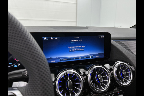 Mercedes-Benz B-Klasse 180 Business Solution AMG | Nightpakket | Trekhaak | Panoramaschuifdak  | Stoelverwarming voor | Multibeam LED | Smartphone integratie | EASY PACK achterklep | Keyless-Go comfortpakket |