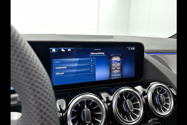 Mercedes-Benz B-Klasse 180 Business Solution AMG | Nightpakket | Trekhaak | Panoramaschuifdak  | Stoelverwarming voor | Multibeam LED | Smartphone integratie | EASY PACK achterklep | Keyless-Go comfortpakket |