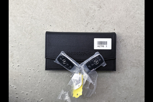 Mercedes-Benz B-Klasse 180 Business Solution AMG | Nightpakket | Trekhaak | Panoramaschuifdak  | Stoelverwarming voor | Multibeam LED | Smartphone integratie | EASY PACK achterklep | Keyless-Go comfortpakket |