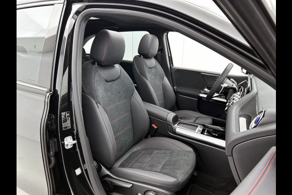 Mercedes-Benz B-Klasse 180 Business Solution AMG | Nightpakket | Trekhaak | Panoramaschuifdak  | Stoelverwarming voor | Multibeam LED | Smartphone integratie | EASY PACK achterklep | Keyless-Go comfortpakket |