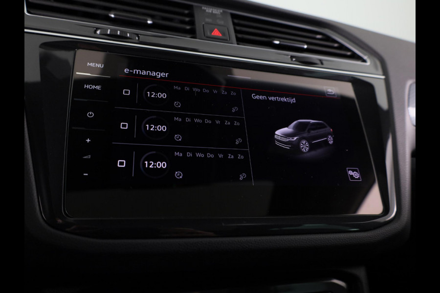 Volkswagen Tiguan 1.4 TSI eHybrid Life/Active 245 pk Automaat (DSG) | Navigatie | Panoramadak | Parkeersensoren (Park assist) | Rondomzicht camera | Stoelverwarming v/a |