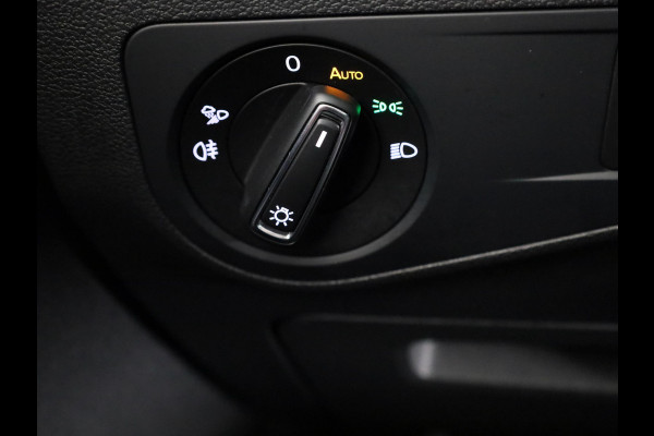 Volkswagen Tiguan 1.4 TSI eHybrid Life/Active 245 pk Automaat (DSG) | Navigatie | Panoramadak | Parkeersensoren (Park assist) | Rondomzicht camera | Stoelverwarming v/a |