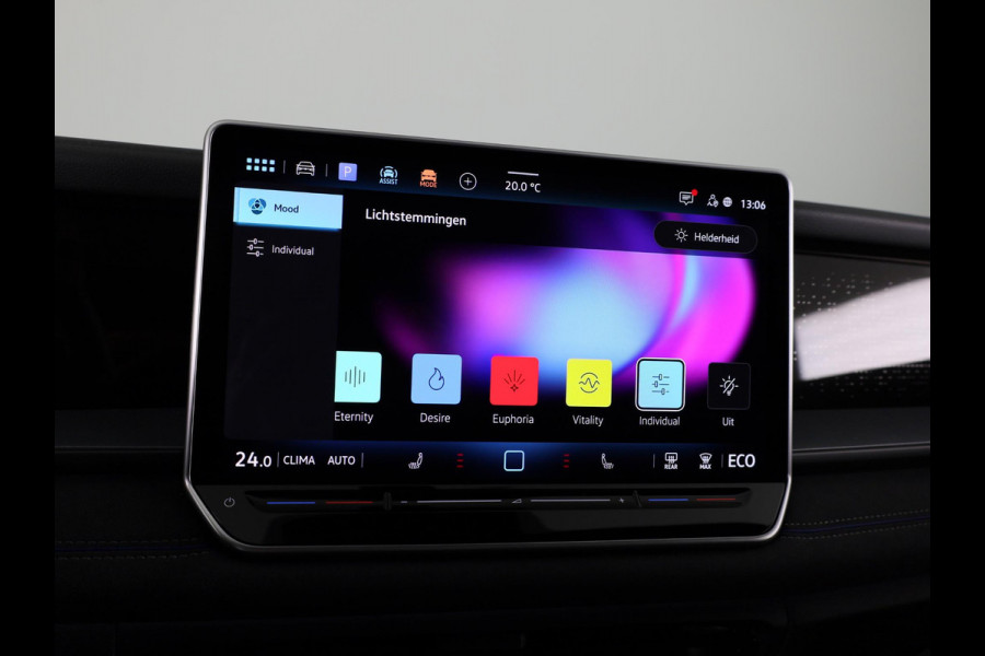 Volkswagen Tayron 1.5 eHybrid R-Line Edition 272 PK PHEV | Panorama dak | Black Style | 20"LM velgen | Stoel- en stuurverwarming | 360 graden camera |