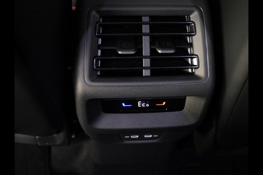 Volkswagen Tayron 1.5 eHybrid R-Line Edition 272 PK PHEV | Panorama dak | Black Style | 20"LM velgen | Stoel- en stuurverwarming | 360 graden camera |